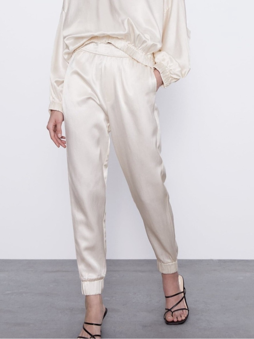 Zara Soft High waisted Elastic Waist Pull On Jogger Pants, S